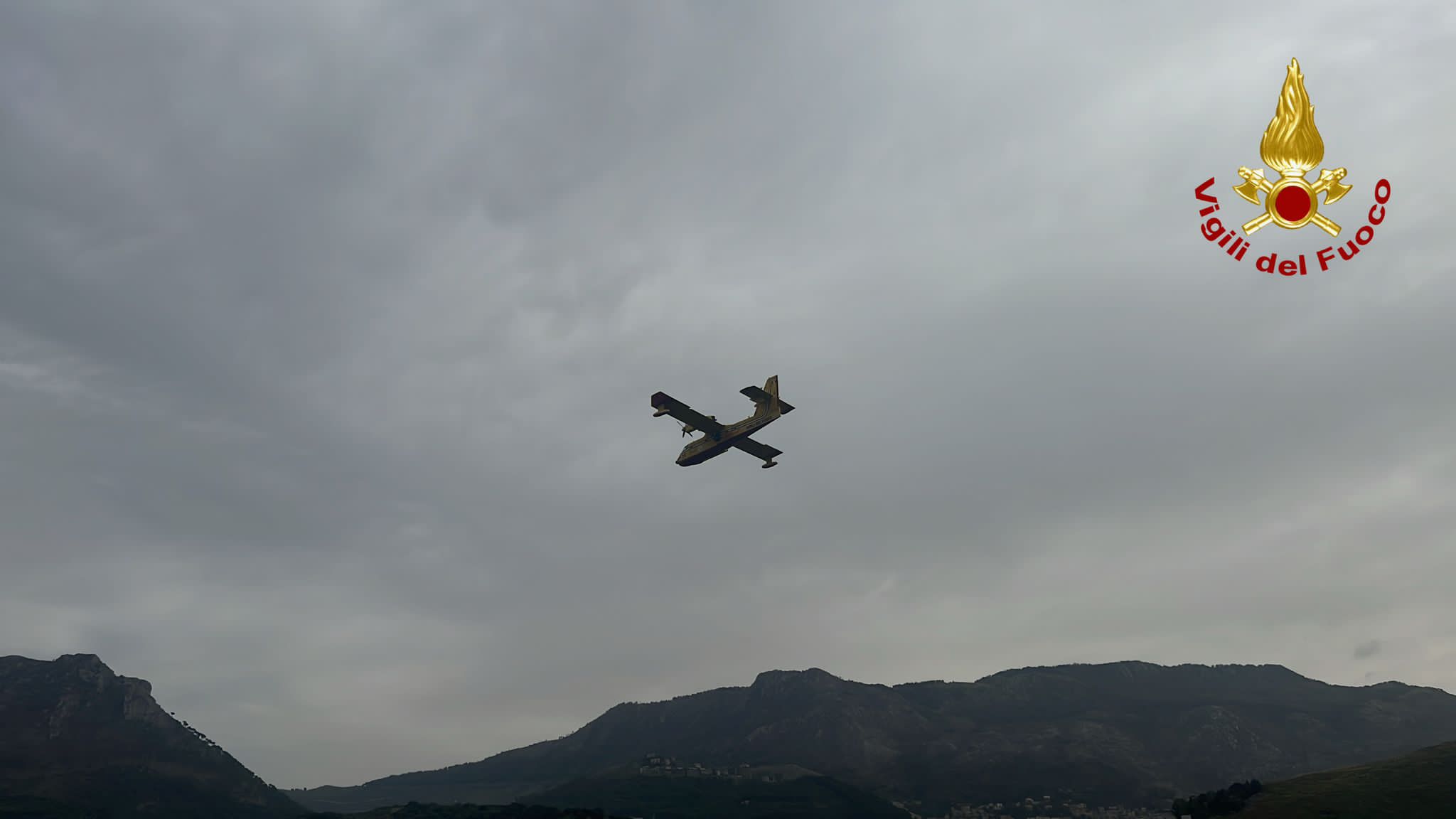 La zona del Palermitano in fiamme, numerosi gli interventi nelle ultime ore La zona del Palermitano in fiamme, numerosi gli interventi nelle ultime ore