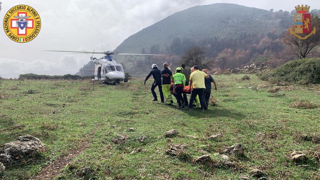 Operaio forestale cade in una scarpata a Monte Cuccio, salvato dal soccorso alpino