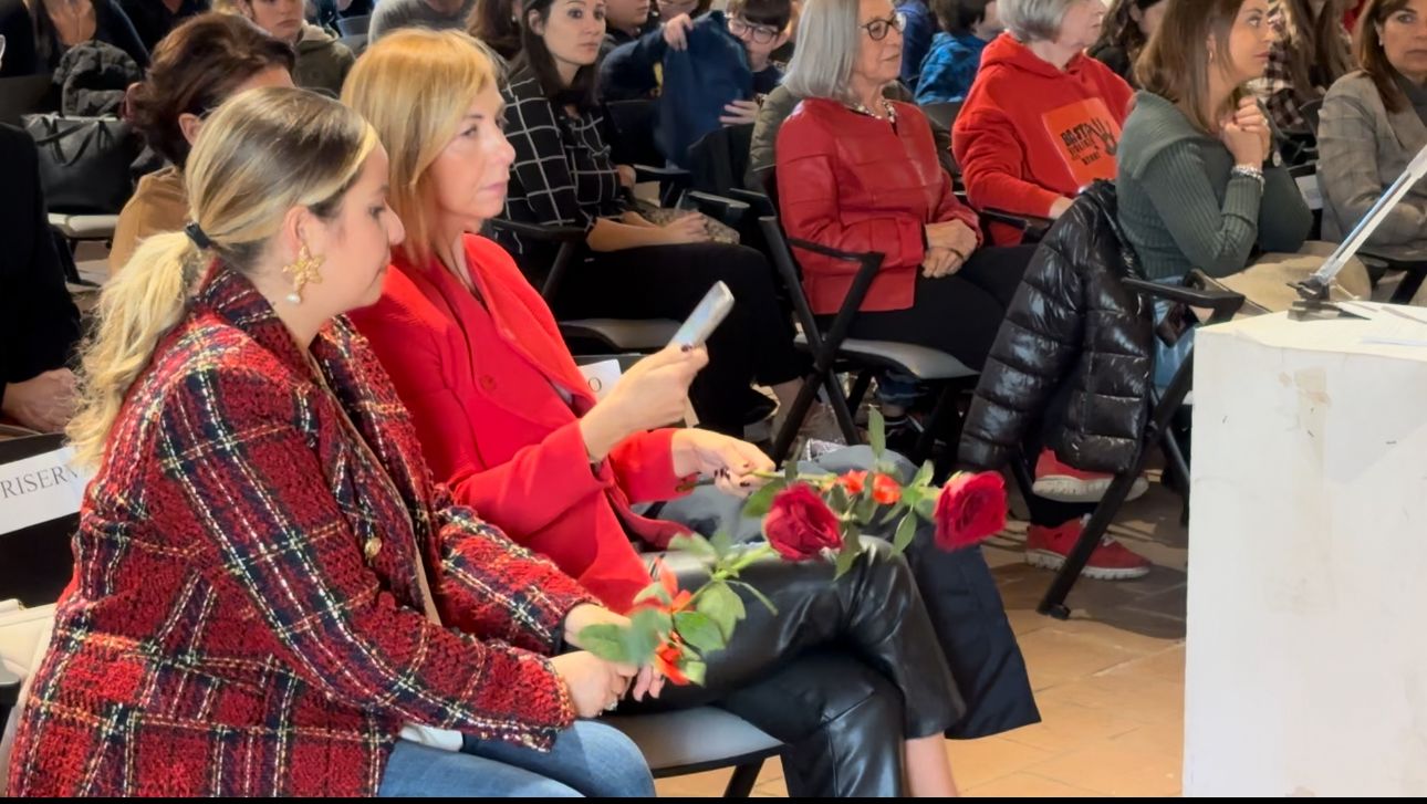 “Alzati e reagisci”: a Palazzo della Cultura piccoli e grandi dicono no alla violenza sulle donne