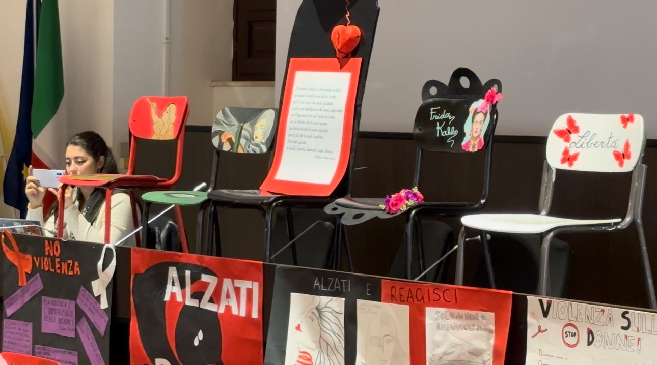 “Alzati e reagisci”: a Palazzo della Cultura piccoli e grandi dicono no alla violenza sulle donne