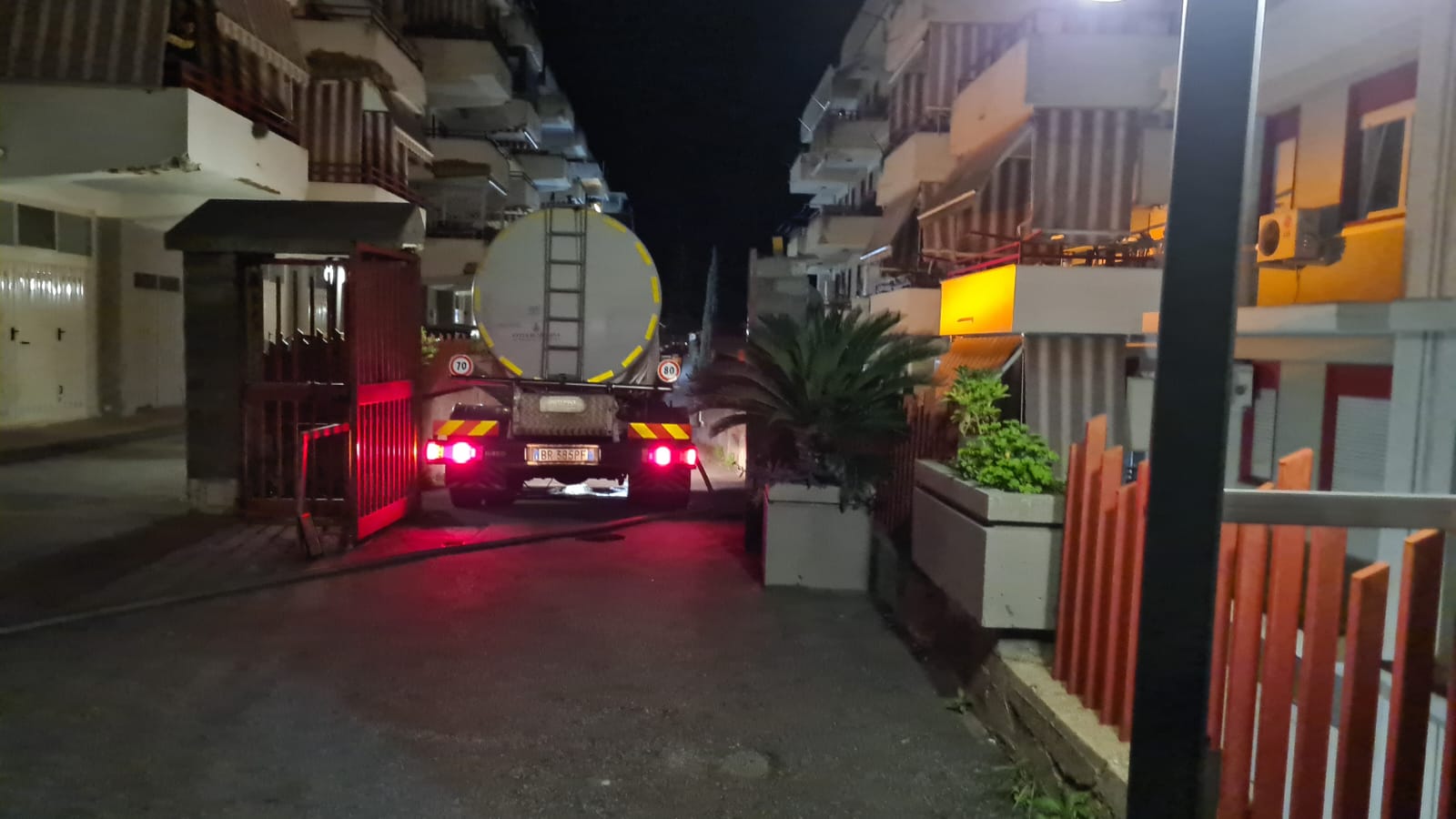 Emergenza acqua a Messina, esercito in campo con autobotti. Amam: “Presto normalità in città”