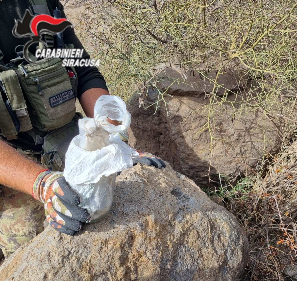Munizioni nascoste nell’azienda agricola, denunciato 54enne nel Siracusano