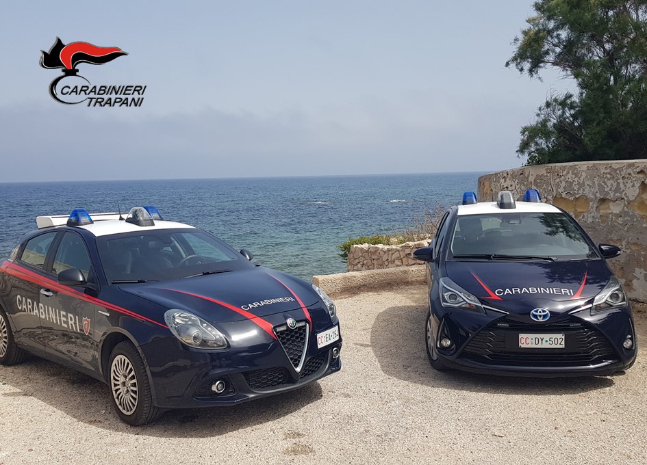 Follia in serata, fugge dai carabinieri e scatta l’inseguimento: arrestato 45enne trapanese