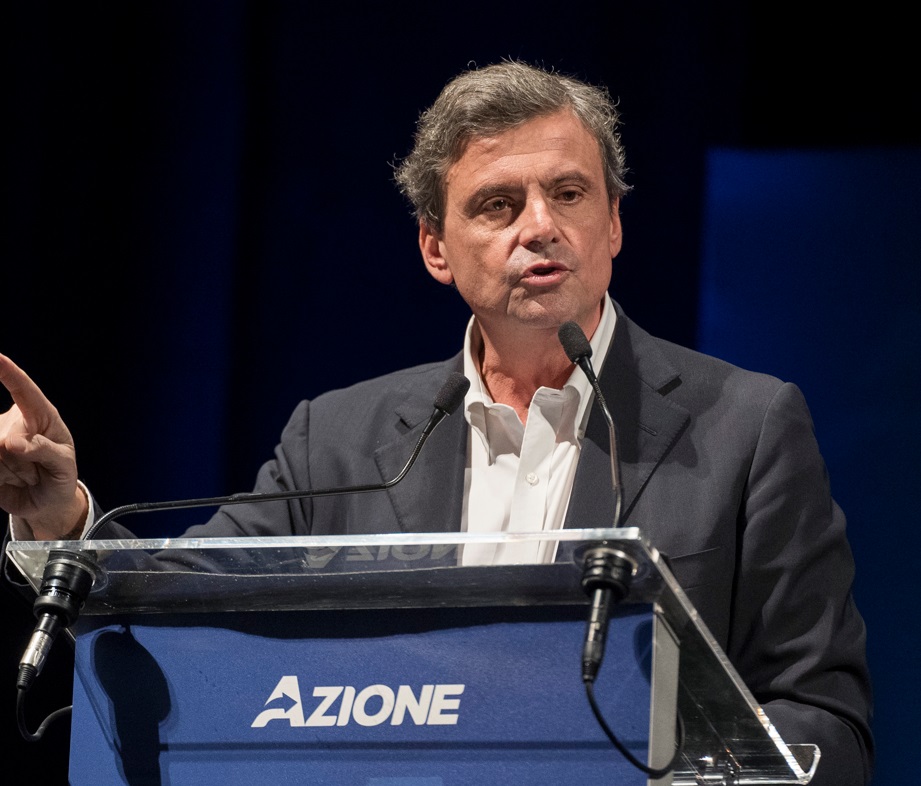 Forza Italia, i giovani del partito aprono a Calenda: “Porte aperte per chi è di centro”