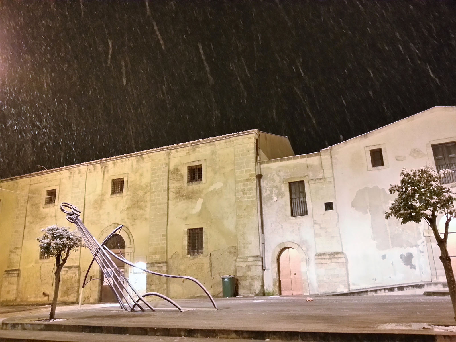 Vittoria, una cooperativa ripulirà Palazzo Henriquez