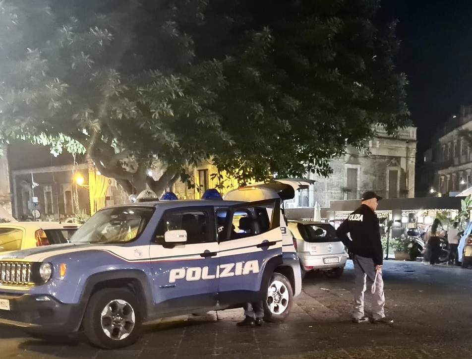 Lotta ai posteggiatori abusivi nelle piazze catanesi: “fioccano” le multe