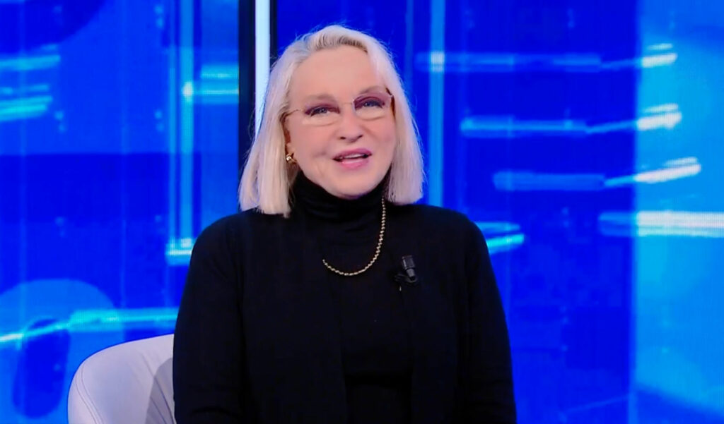 Eleonora Giorgi choc a Verissimo:”Ecco come ho scoperto il tumore al pancreas” Eleonora Giorgi choc a Verissimo:”Ecco come ho scoperto il tumore al pancreas”