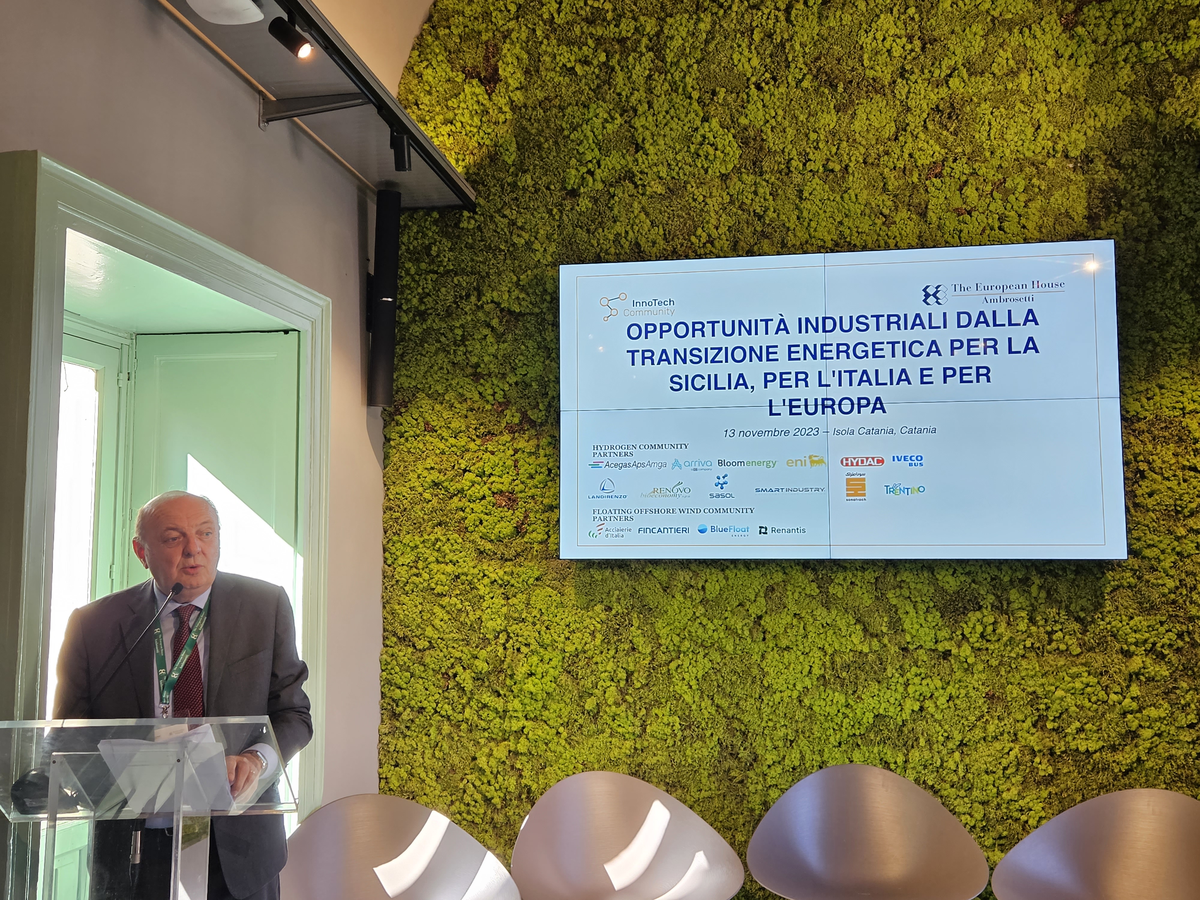 La Sicilia al centro della transizione energetica, ma servono 10 miliardi di investimenti