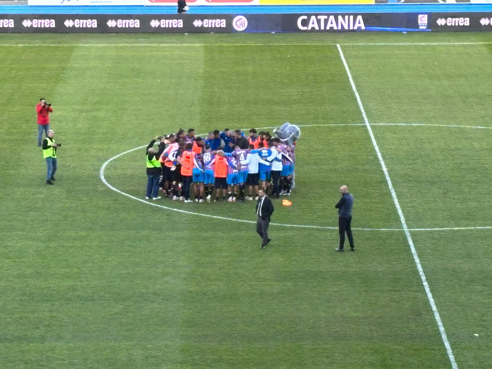 “Il bingo più bello”: Lucarelli torna, vince nel finale e fa impazzire Catania