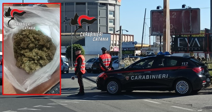 Beccato con 120 g di marijuana sullo scooter: arrestato 52enne nel Catanese