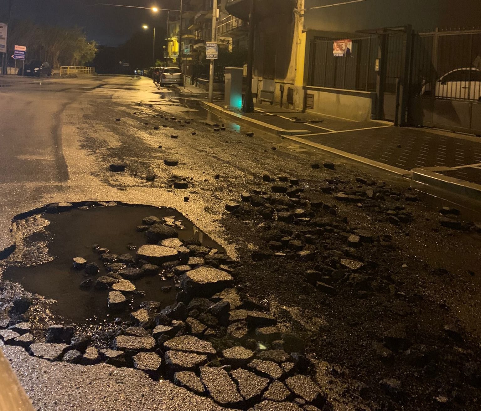 VIDEO e FOTO | Da Palermo a Catania, Sicilia travolta dal maltempo: nubifragi e strade-fiumi