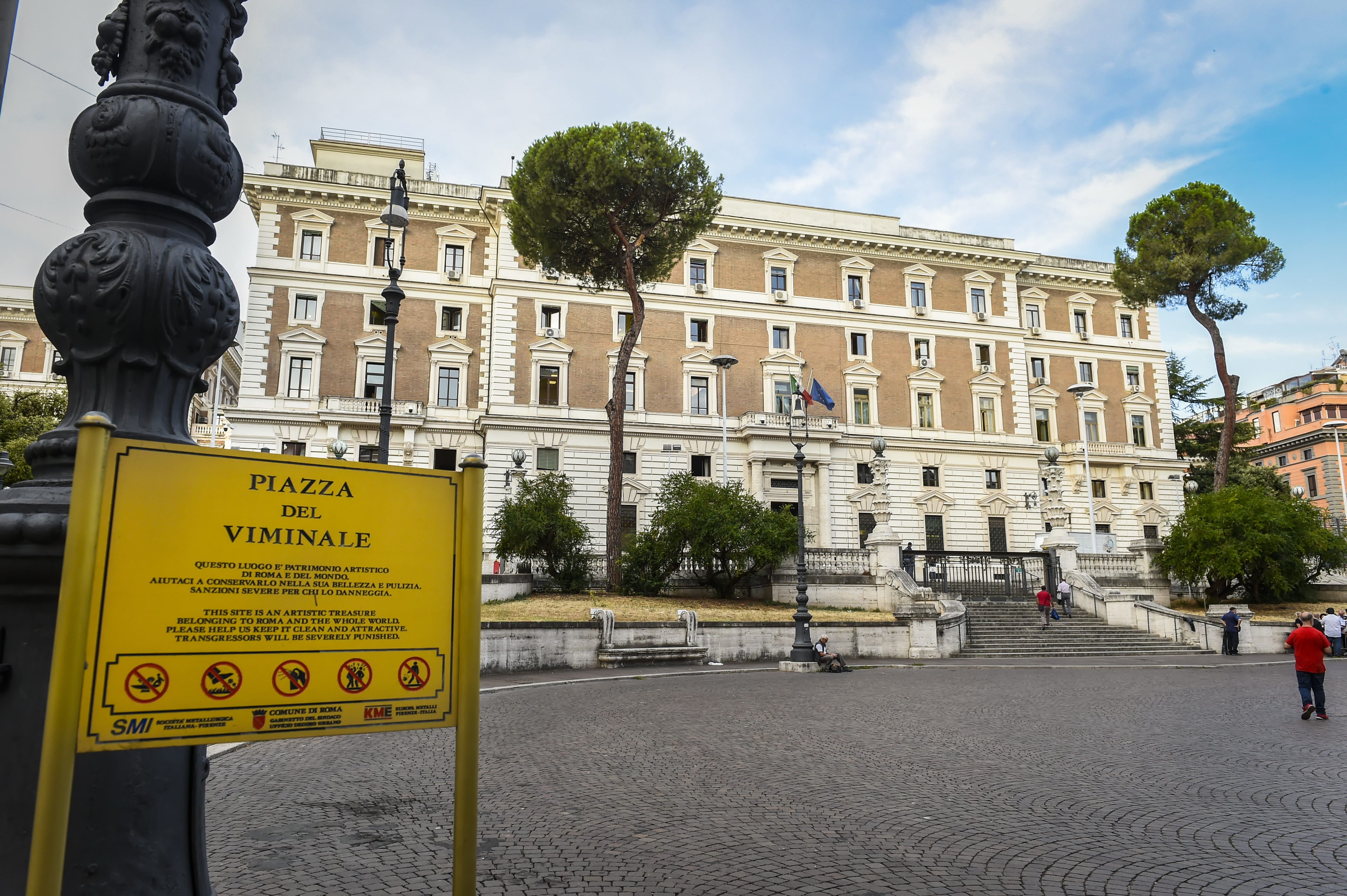 Guerra e crisi del Golfo, occhi puntati su Sigonella, basi e obiettivi sensibili per possibili proteste: la circolare