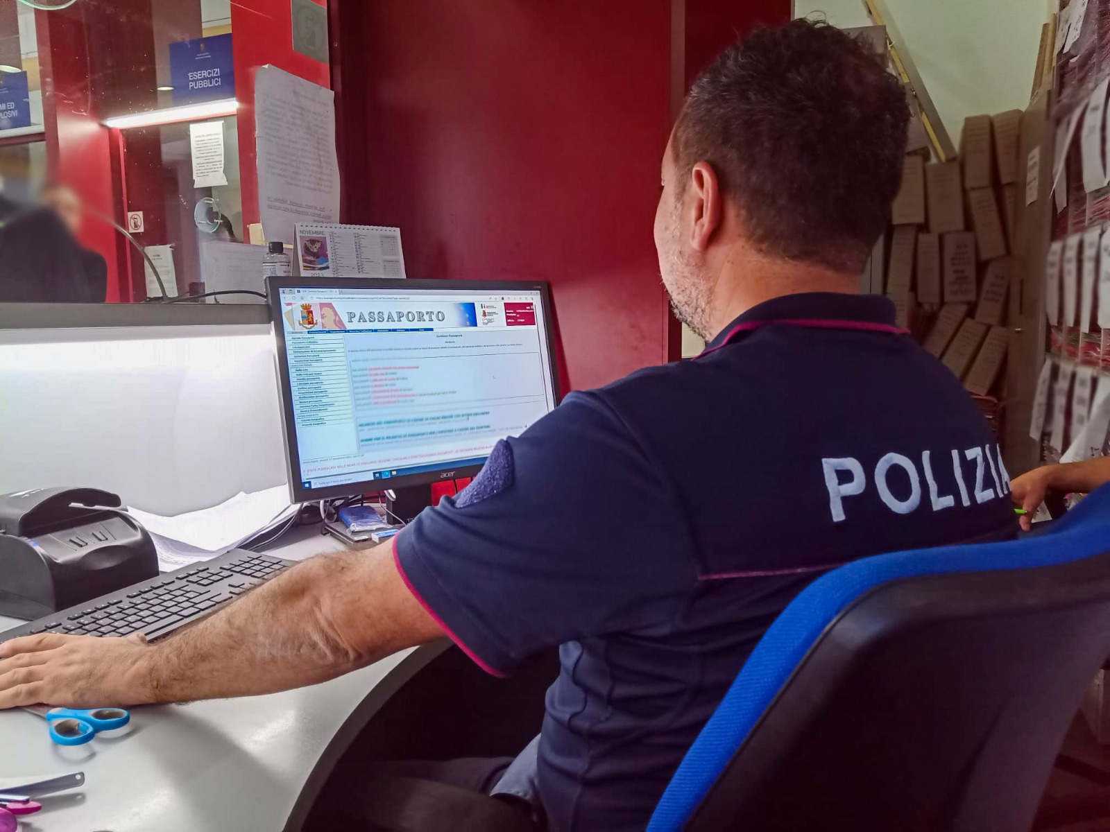 Catania: domani apertura straordinaria dell’ufficio passaporti e non solo