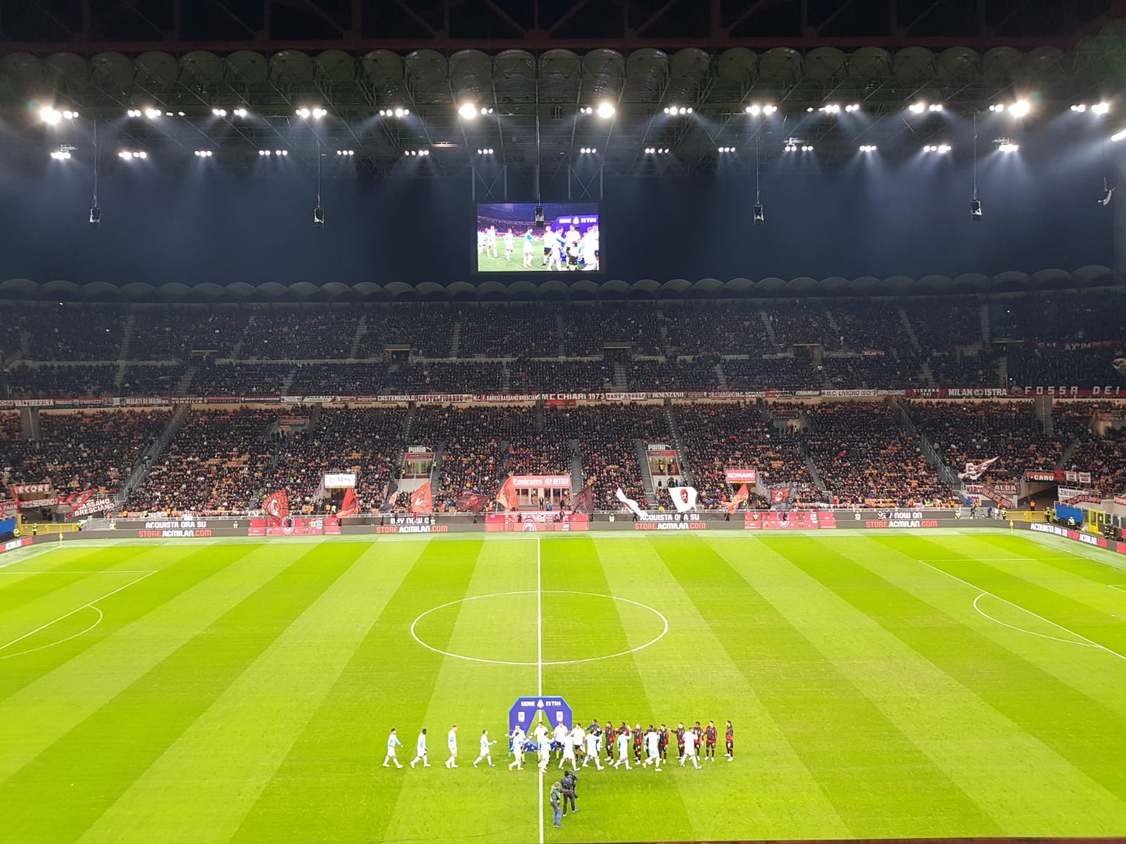 Un rigore di Theo Hernandez e le parate di Maignan lanciano il Milan: Fiorentina k.o.