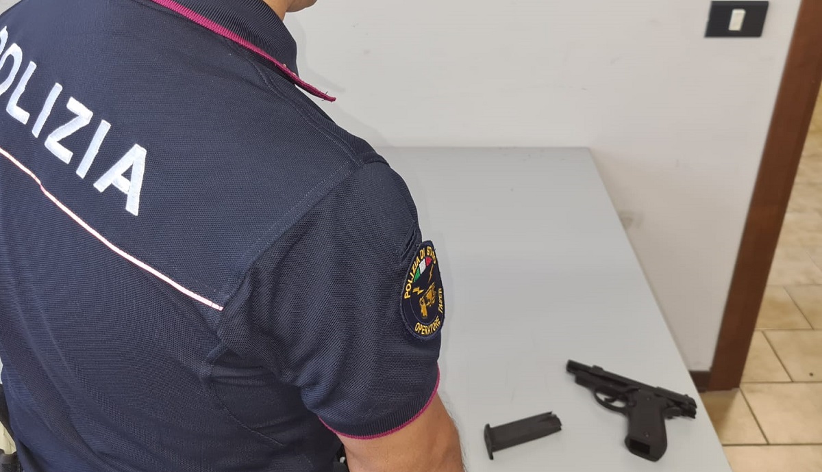 Spari in aria a Catania, panico in piazza Mercato: denunciato minorenne