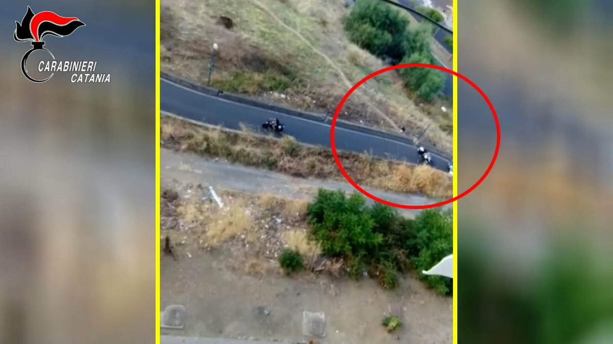 NOMI e VIDEO | Conflitto a fuoco fra clan Bonaccorsi e Cursoti Milanesi, due arresti