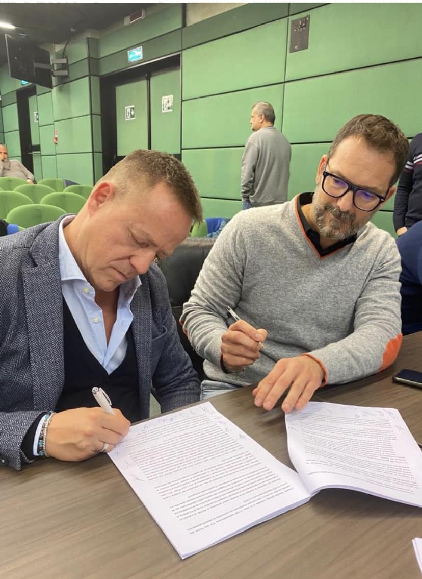 Accordo tra STMicroelectronics e sindacati: stipendi più alti e assunzioni