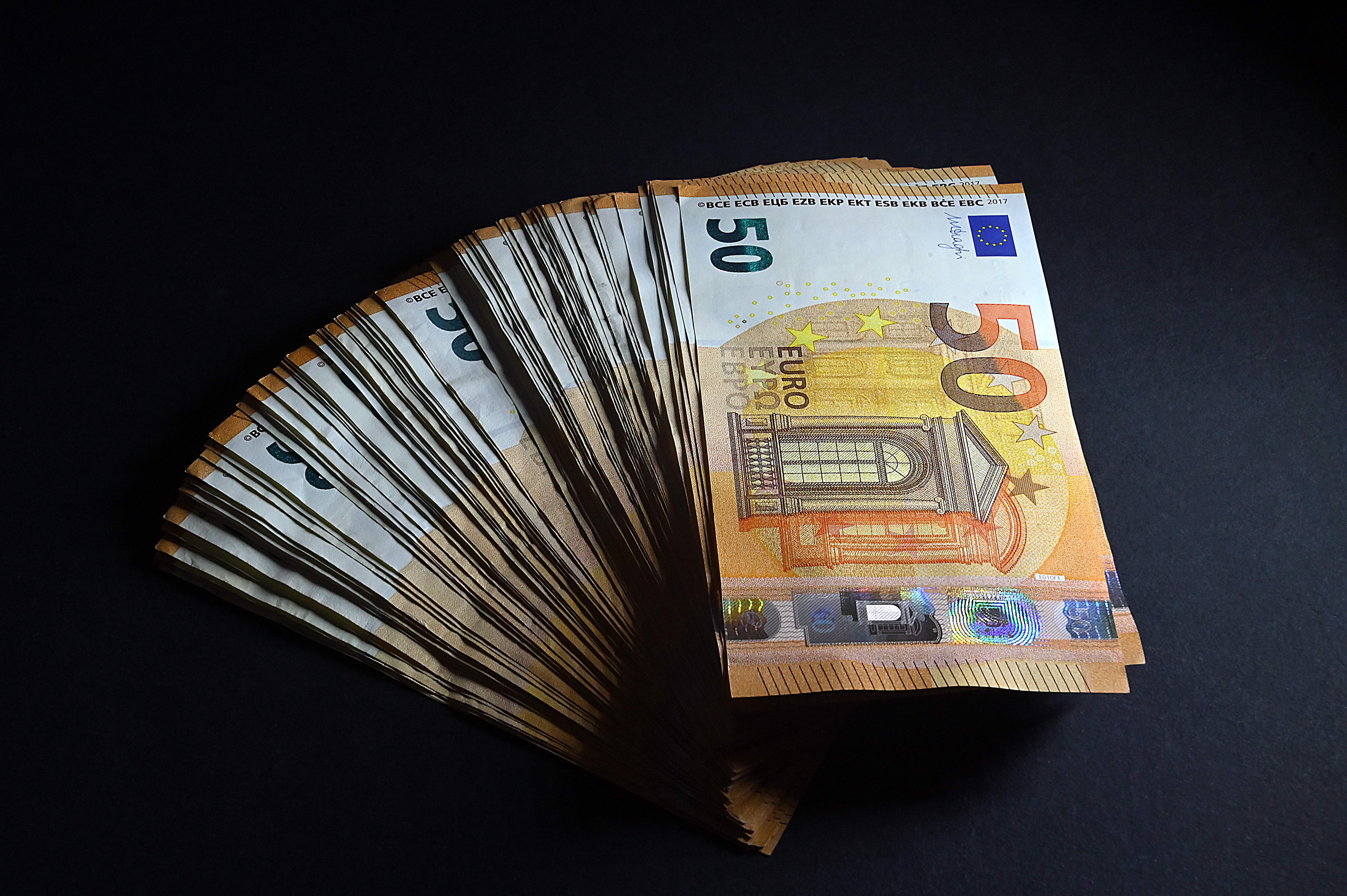 Mai più pagamenti con banconote rovinate ad ottobre: ecco cosa cambia da questo mese