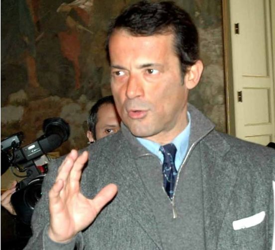 Morte Nino Strano, gli autonomisti: “Stimato e amato per la simpatia e la generosità” Morte Nino Strano, gli autonomisti: “Stimato e amato per la simpatia e la generosità”