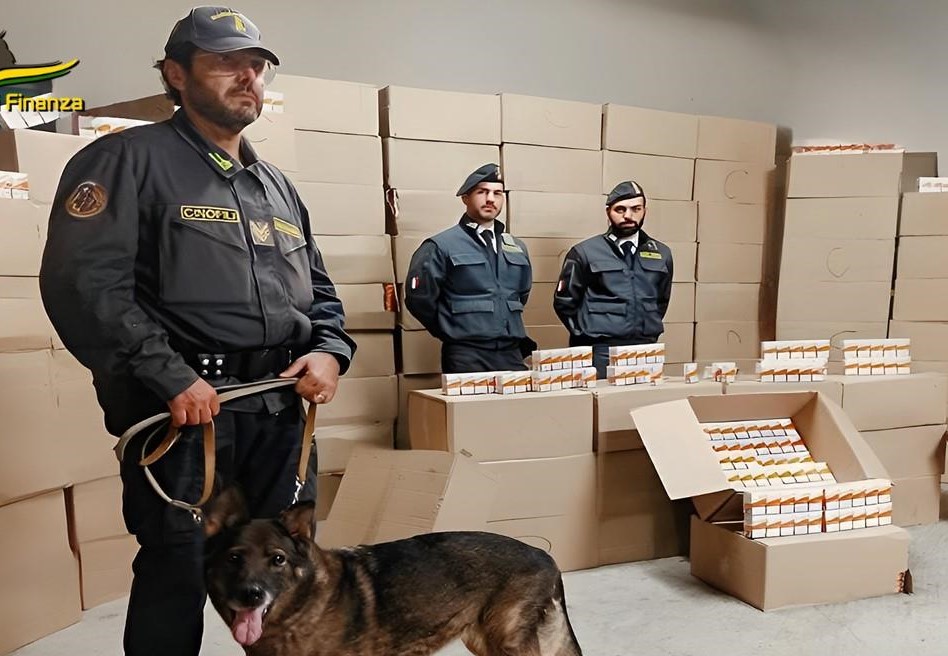VIDEO | Sequestrate 1,2 tonnellate di sigarette di contrabbando: arrestata 32enne a Palermo