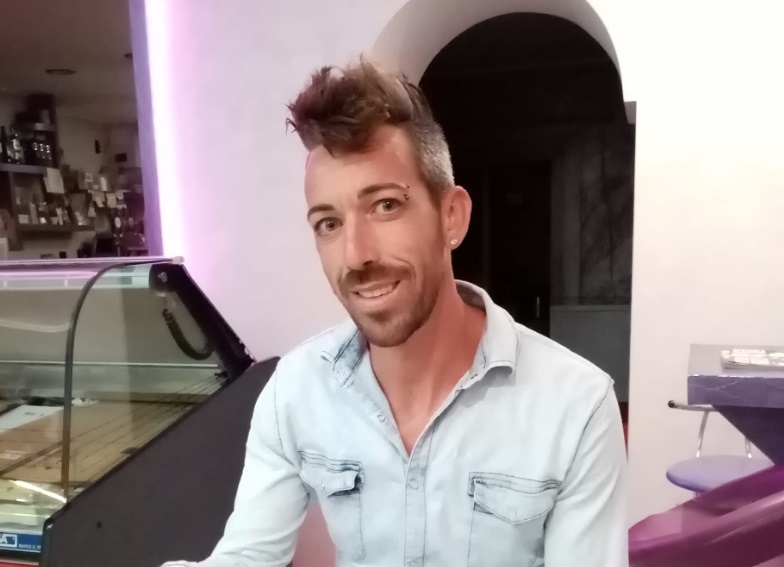 Incidente mortale sulla SS 188, la vittima è Aurelio Cascio. L’addio sui social: “Fai buon viaggio”