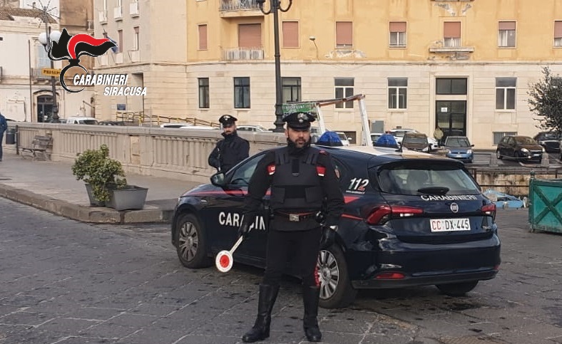 Crack nascosto sotto il lavello della cucina, un arresto a Siracusa