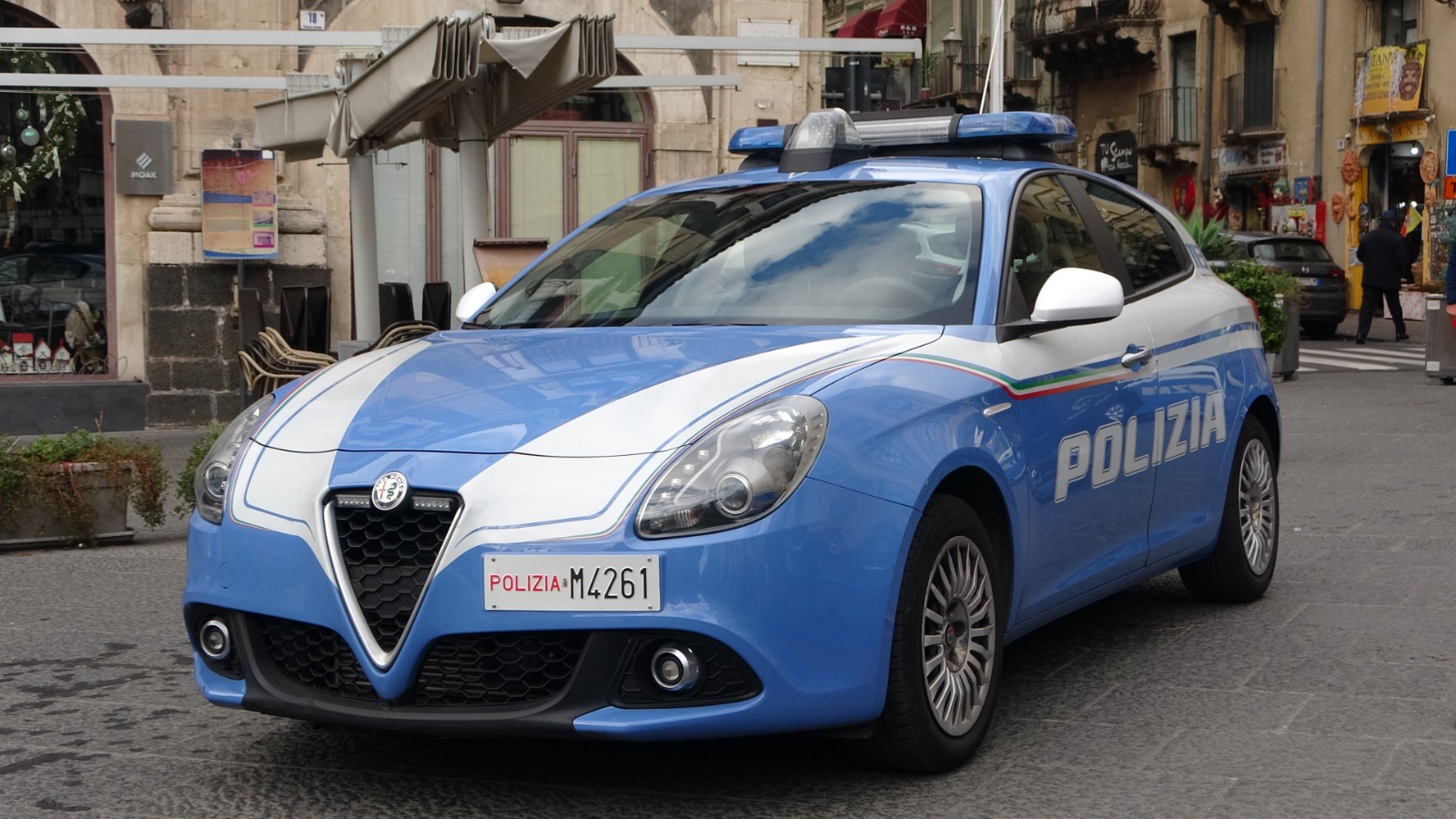 Catania, 25enne in escandescenza al Garibaldi: denunciata Catania, 25enne in escandescenza al Garibaldi: denunciata