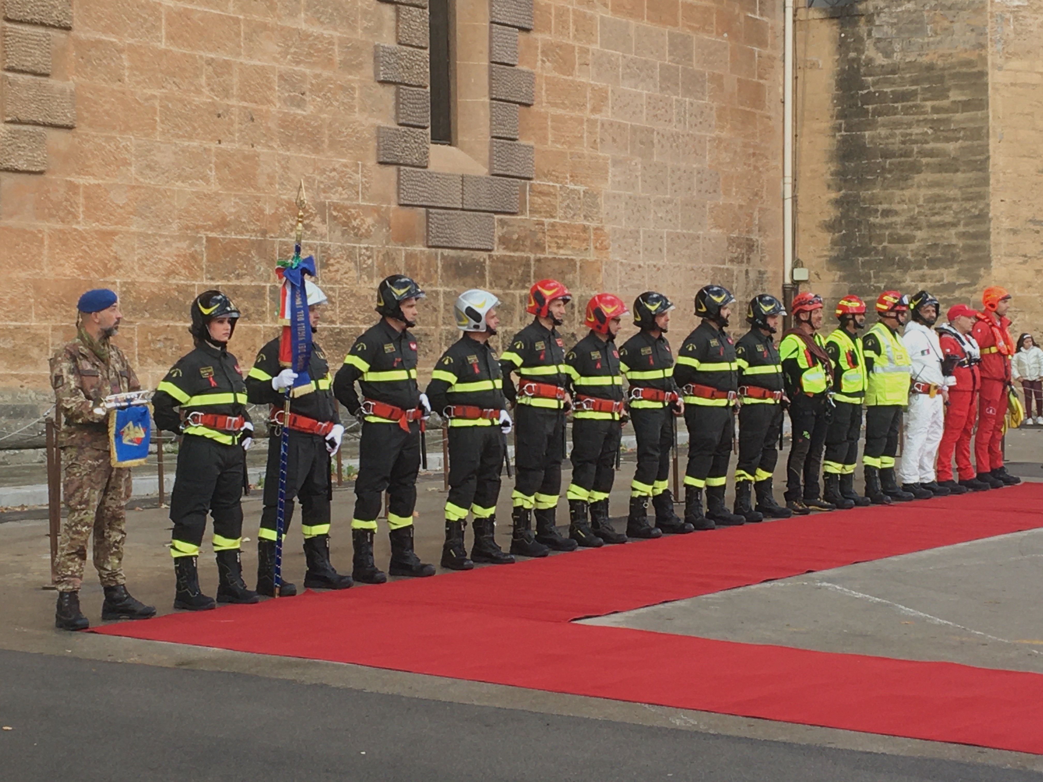 Palermo celebra Santa Barbara, la patrona dei vigili del fuoco