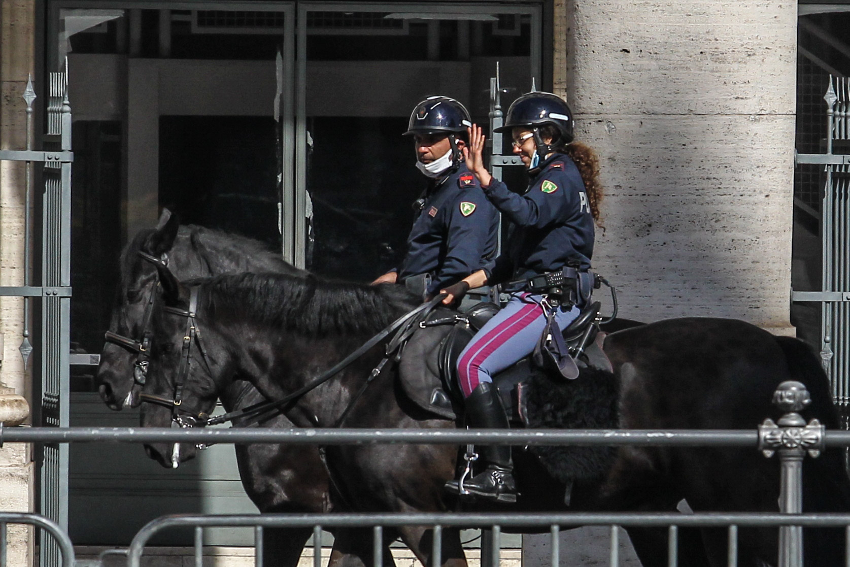 Catania, controllo del territorio: in campo anche il Reparto a Cavallo della Polizia di Stato