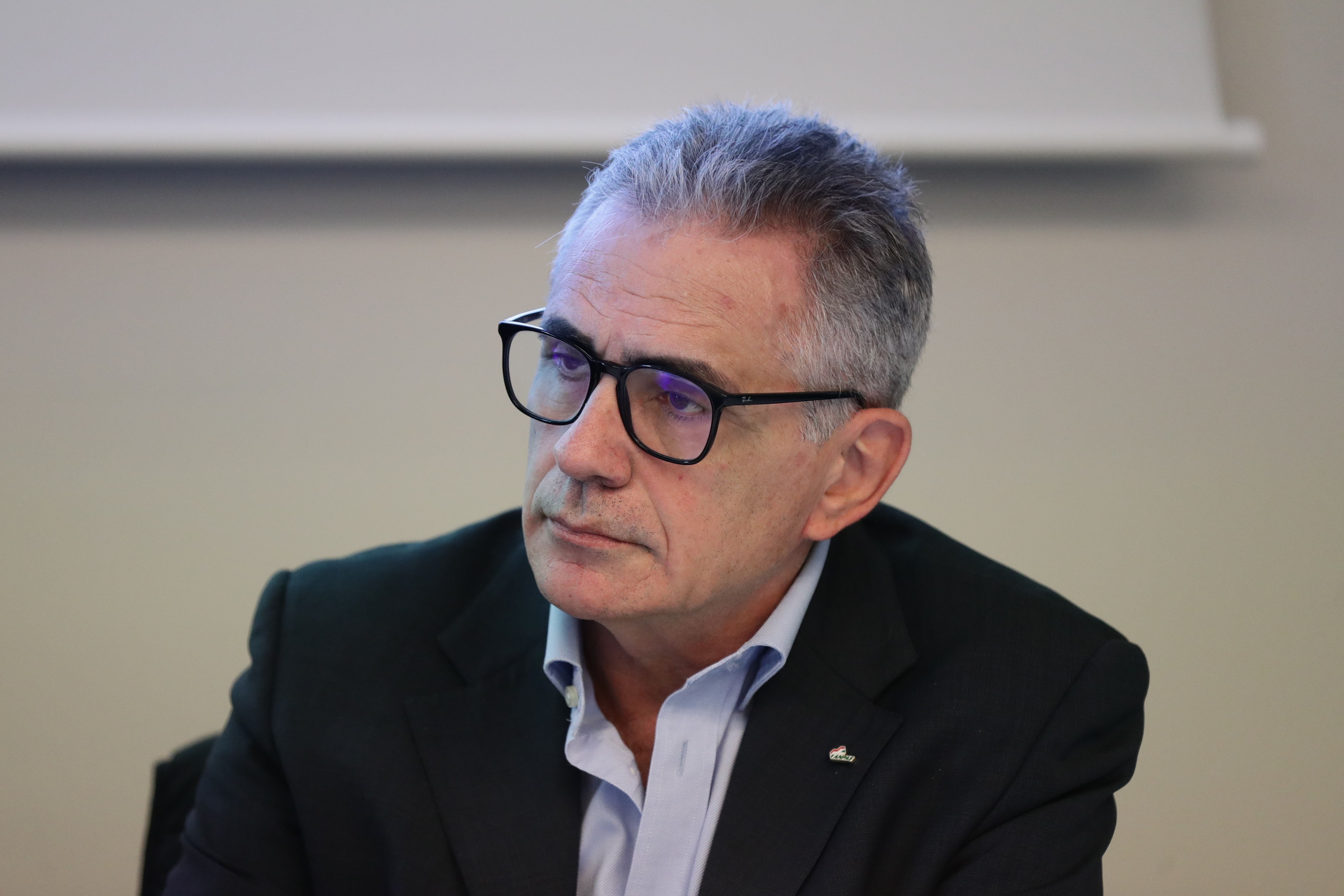 Covid, allarme di Pregliasco: “Durante feste niente abbracci a pranzi e cenoni”