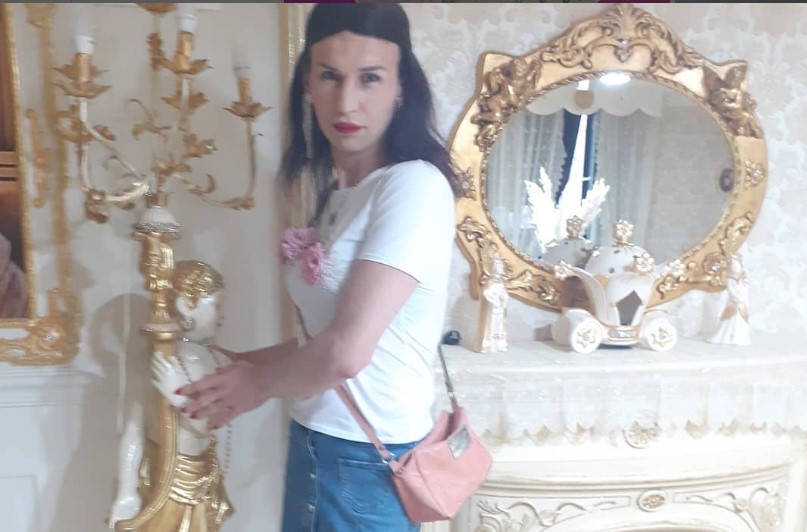 VIDEO | Scomparsa celebre tiktoker, si cerca “Laura La Divina”: “Una persona fragile”