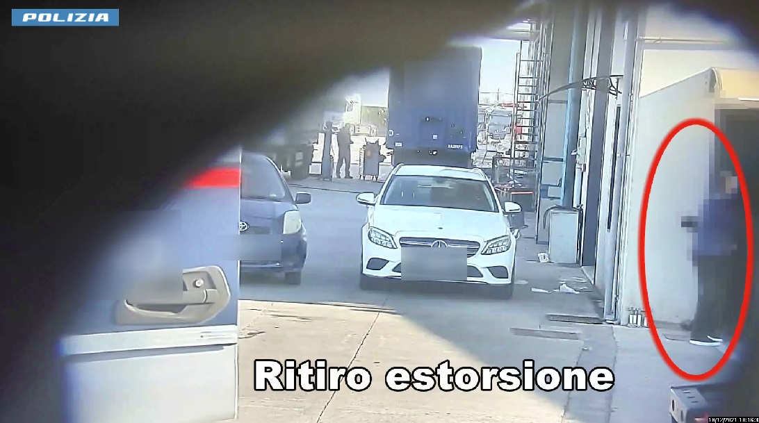 VIDEO | Operazione “Doppio Petto”, blitz della Polizia: colpito il clan Pillera-Puntina