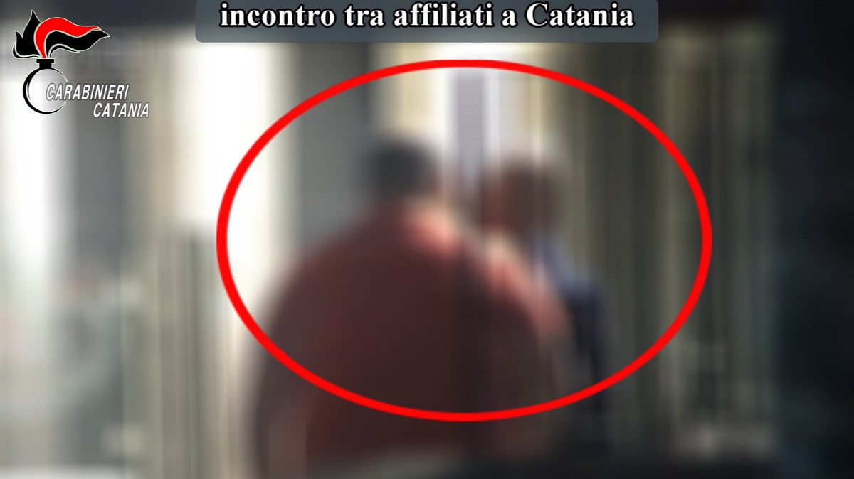 VIDEO e NOMI | I “baci” tra mafiosi e il tentato omicidio, duro colpo alla famiglia Santapaola – Ercolano