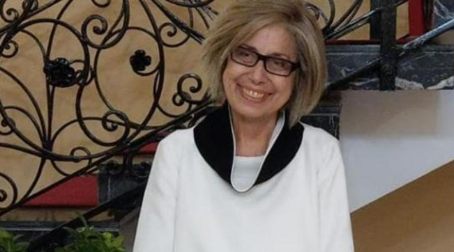 Lo straordinario gesto di una prof: muore di tumore e lascia tutto agli studenti più poveri