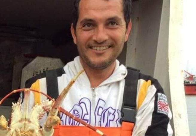 Scomparso da tre giorni al largo di Agrigento, si cerca ancora Salvatore Cefalù: trovata la barca