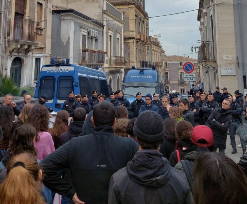 Catania, sgomberato lo Studentato 95100: “Azione gravissima, si diano spiegazioni”