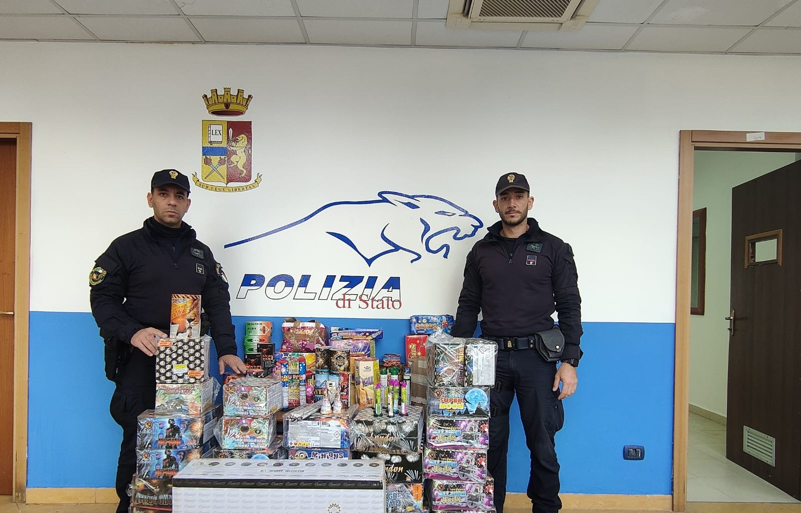 Blitz alllo Zen 2, sequestrati 22 chili di botti illegali: una denuncia