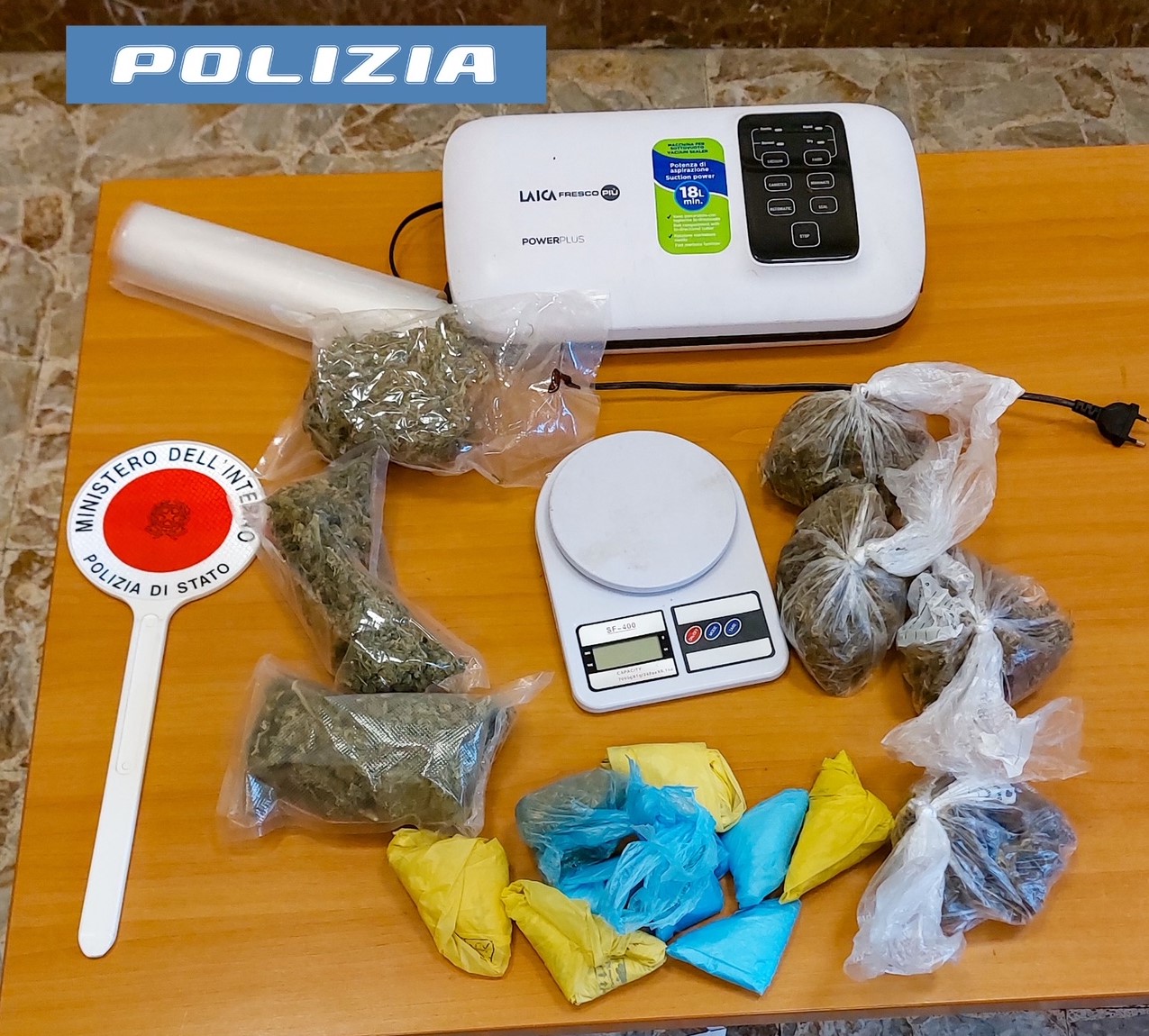 Acireale, cane antidroga scopre nascondiglio droga: denunciato 50enne