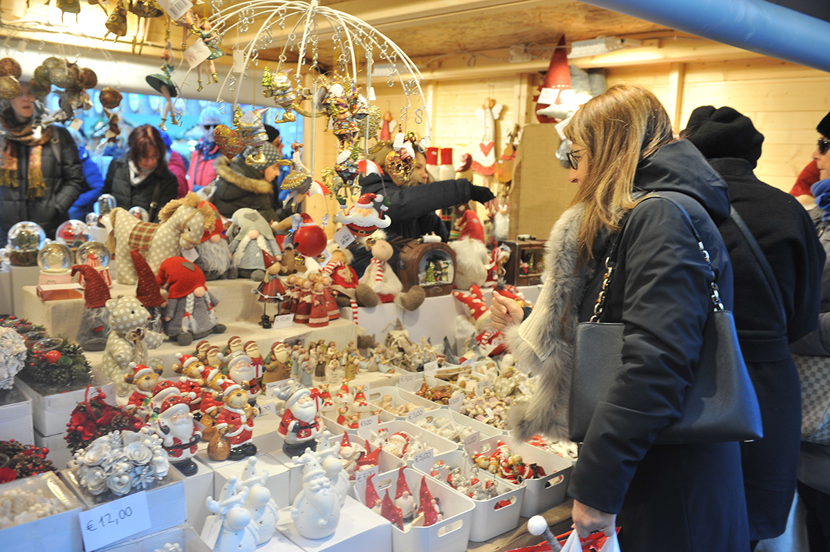 Mercatini di Natale, vie di shopping e gusto Mercatini di Natale, vie di shopping e gusto