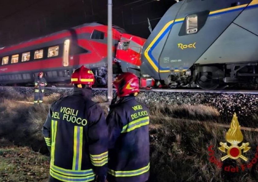 VIDEO | Urto tra Frecciarossa e treno regionale tra Faenza e Forlì, 17 feriti