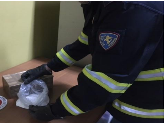 Trovato con 259 dosi di cocaina, arrestato 40enne nel Ragusano