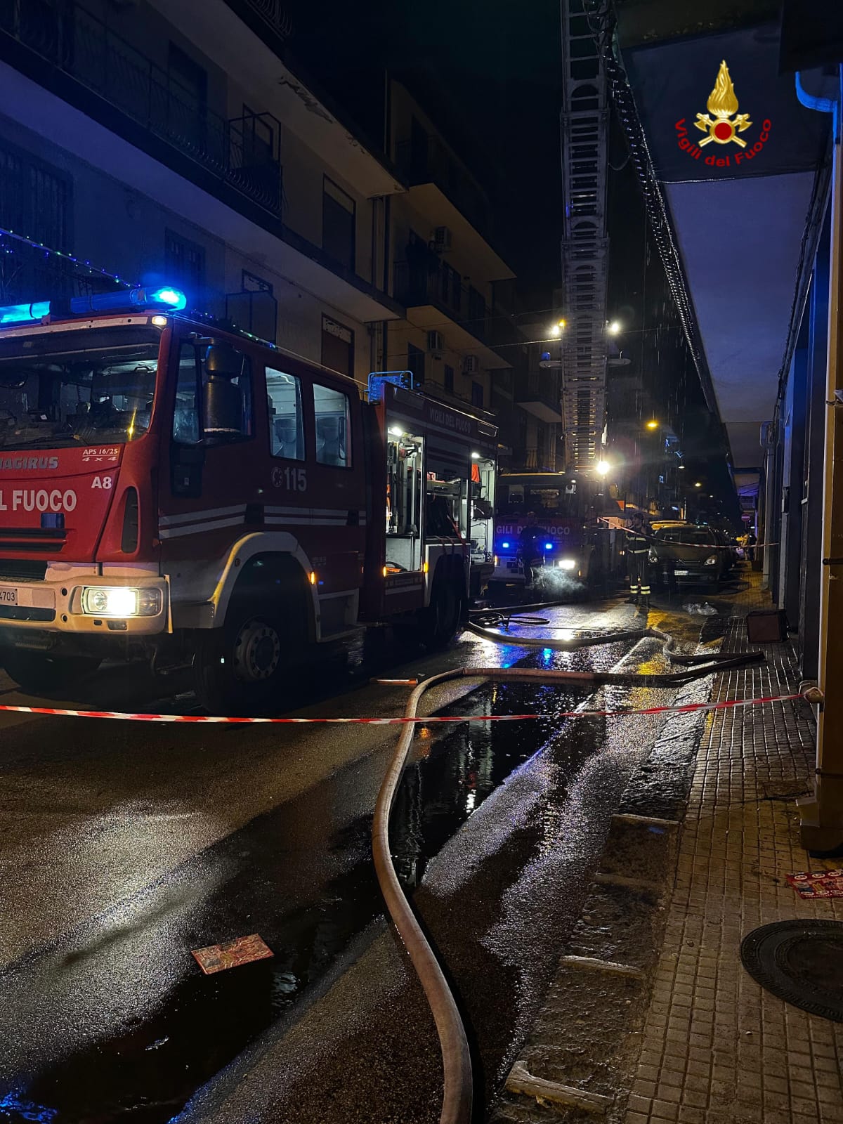 Paura a Misterbianco, incendio in appartamento