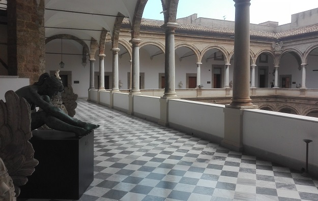 “Indecente spartizione delle poltrone”, la nomina dei manager della sanità in Sicilia fa discutere: le reazioni