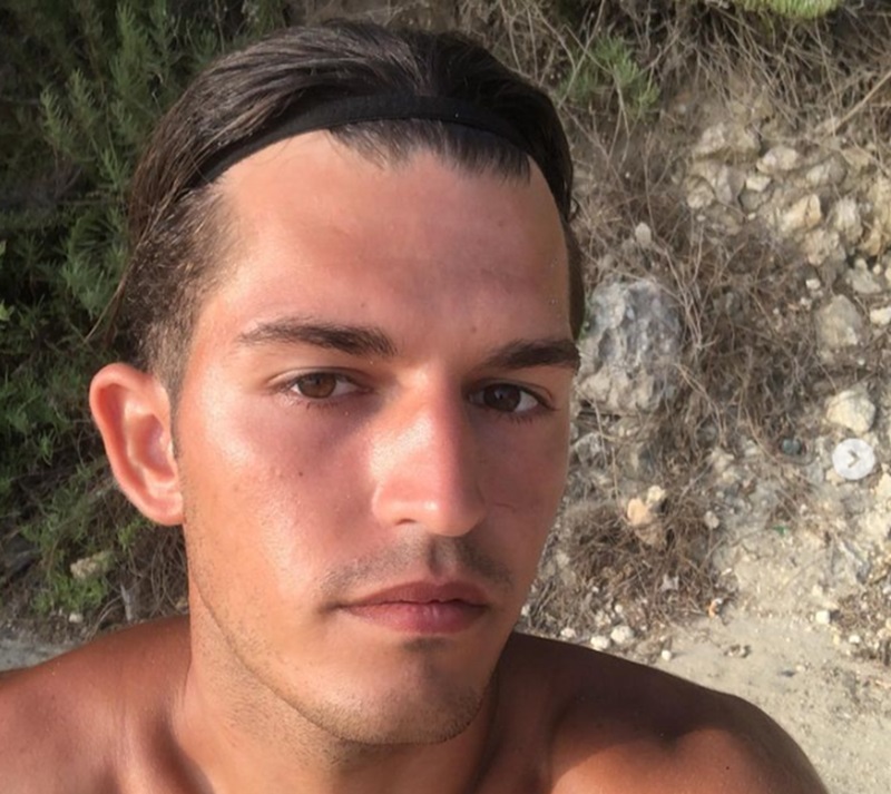 Adam Jendoubi, morto l’attore 23enne protagonista dei video di Liberato Adam Jendoubi, morto l’attore 23enne protagonista dei video di Liberato