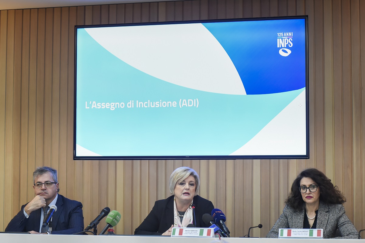 In Sicilia assalto all’assegno di inclusione: ecco quando arrivano i pagamenti