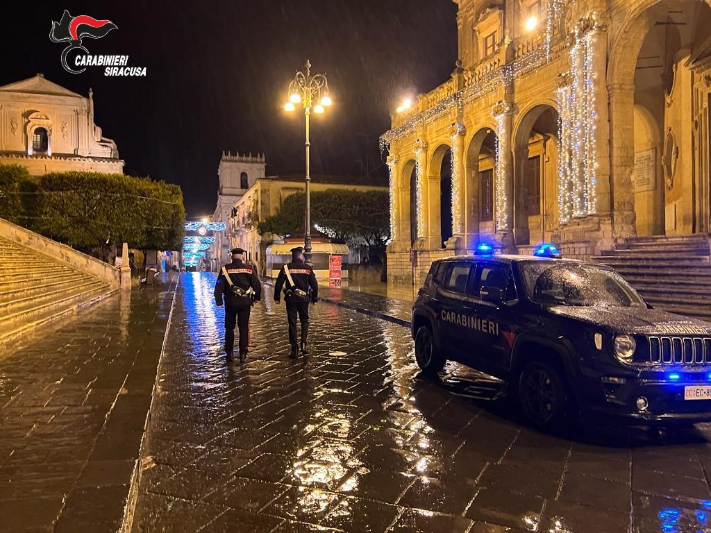 Noto, ventenne accusato di violenza sessuale: arrestato
