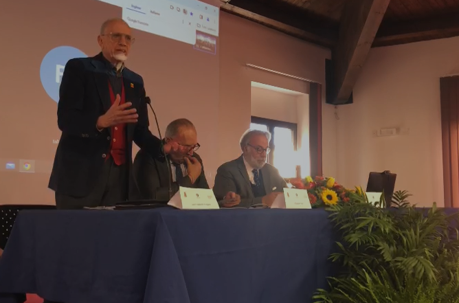 VIDEO | Caltanissetta, il Direttore del QdS Tregua modera il convegno su Polizia e disagio psicosociale