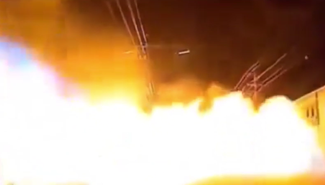 VIDEO | Devastante esplosione in una stazione di gas: le immagini