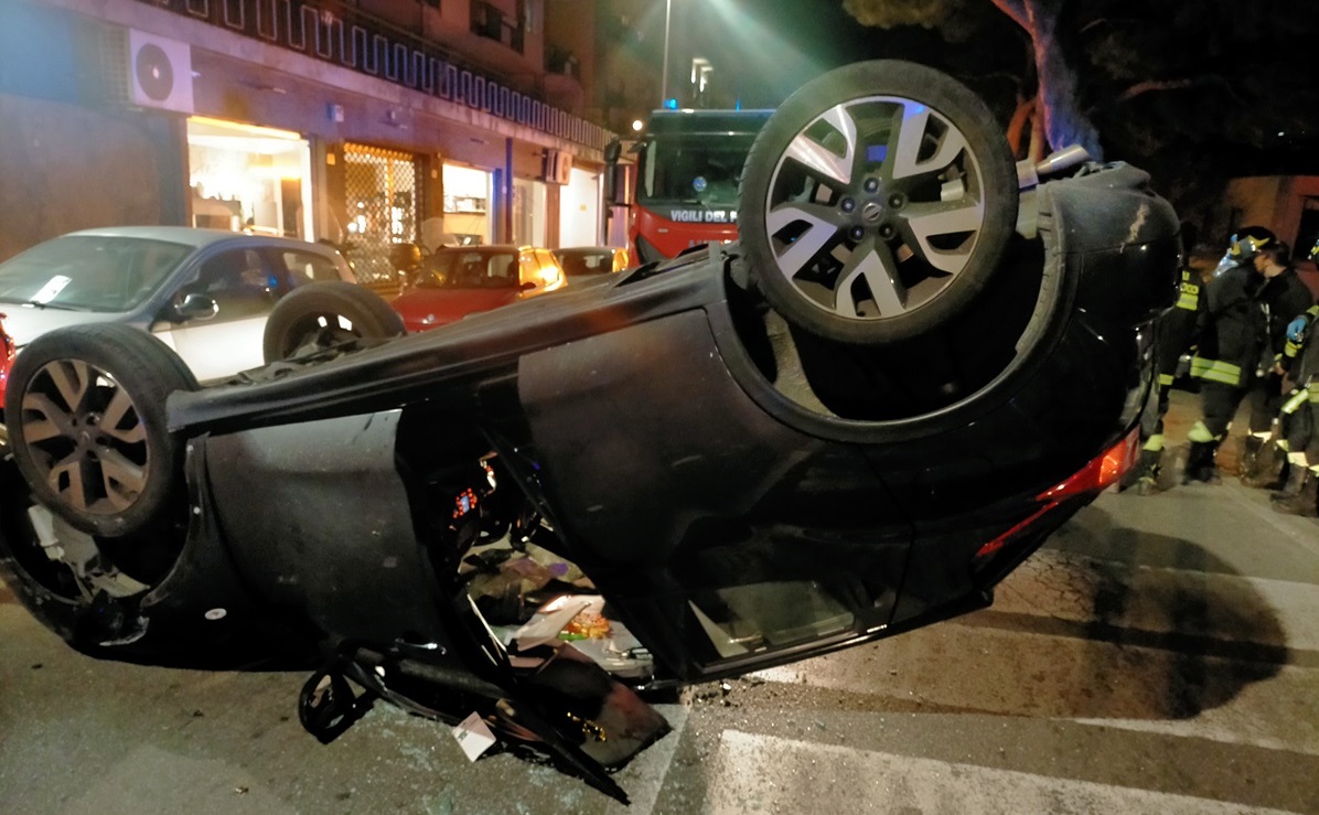 Spaventoso incidente notturno sulla circonvallazione di Messina: donna ferita