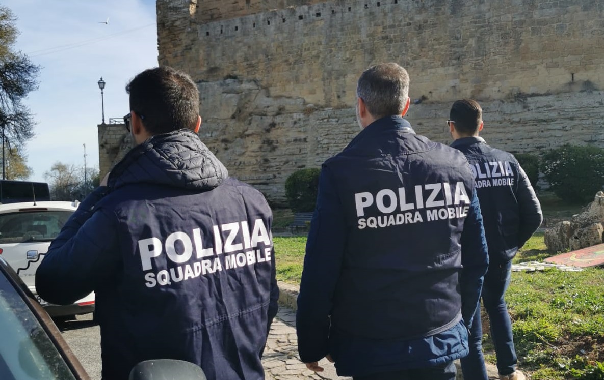 L’omicidio di Gaetano Menzo, arrestato il figlio: cosa è emerso dall’interrogatorio